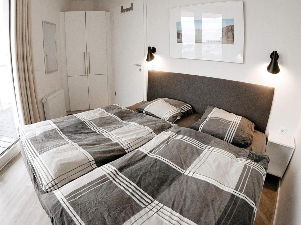 Apartment V